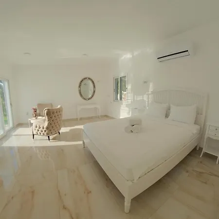 Villa Alashato *